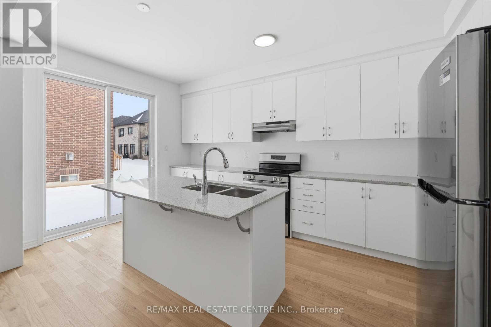 3155 Meadowridge Drive, Oakville, Ontario  L6H 8B4 - Photo 42 - W12795462