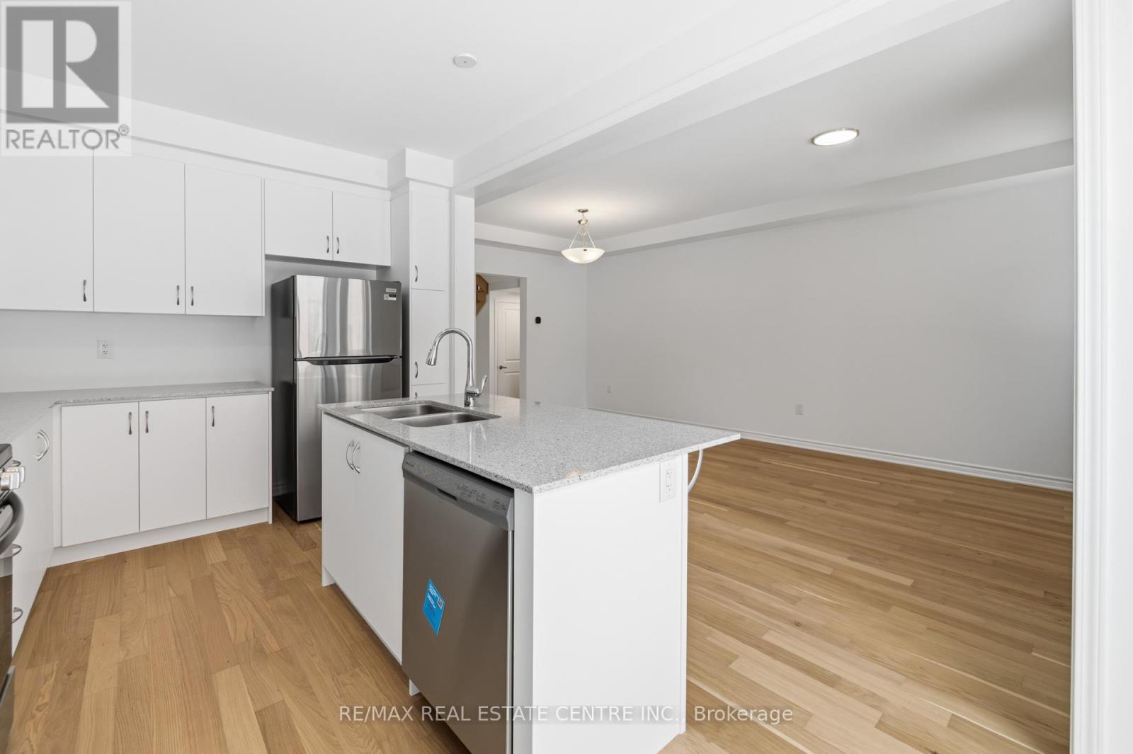 3155 Meadowridge Drive, Oakville, Ontario  L6H 8B4 - Photo 45 - W12795462