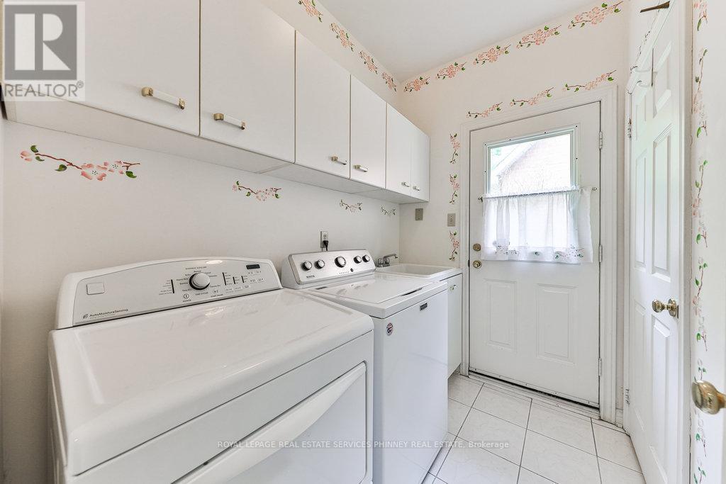 3952 Rolling Valley Drive, Mississauga, Ontario  L5L 5V9 - Photo 15 - W12795484