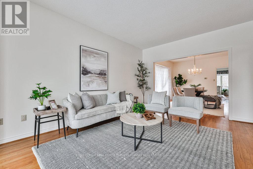 3952 Rolling Valley Drive, Mississauga, Ontario  L5L 5V9 - Photo 4 - W12795484