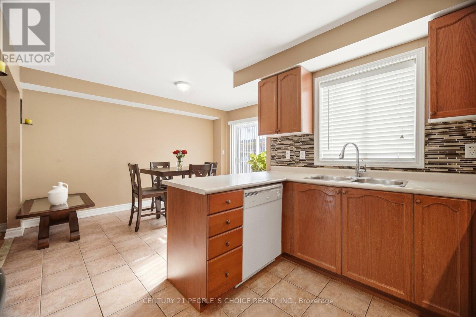 157 Panton Trail E, Milton, Ontario  L9T 6K2 - Photo 15 - W12795502