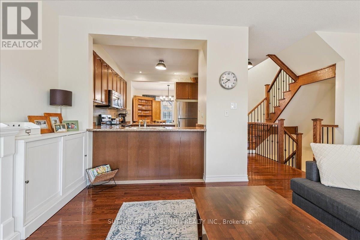 242 Andrews Trail, Milton (Cl Clarke), Ontario  L9T 6S6 - Photo 10 - W12795514