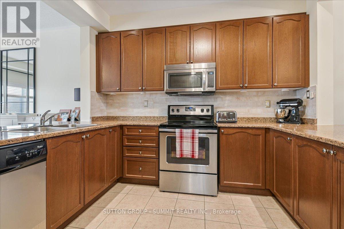 242 Andrews Trail, Milton (Cl Clarke), Ontario  L9T 6S6 - Photo 12 - W12795514