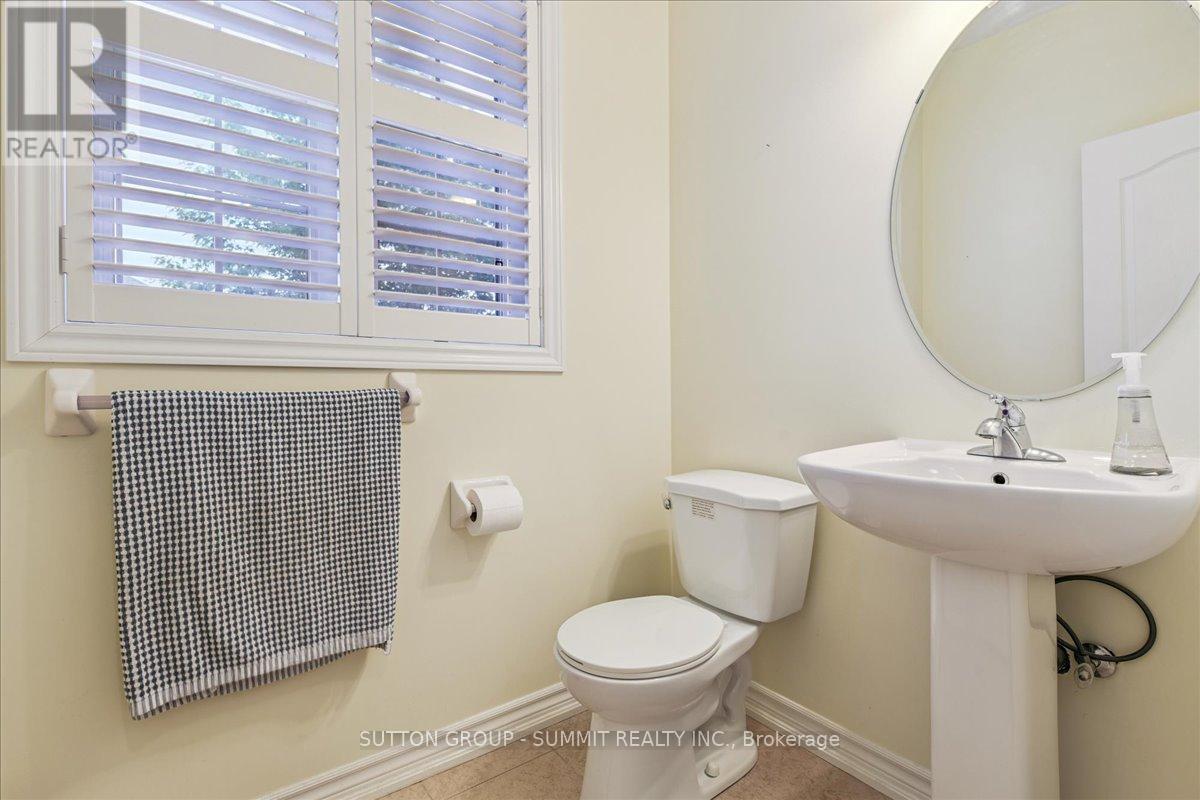 242 Andrews Trail, Milton (Cl Clarke), Ontario  L9T 6S6 - Photo 18 - W12795514