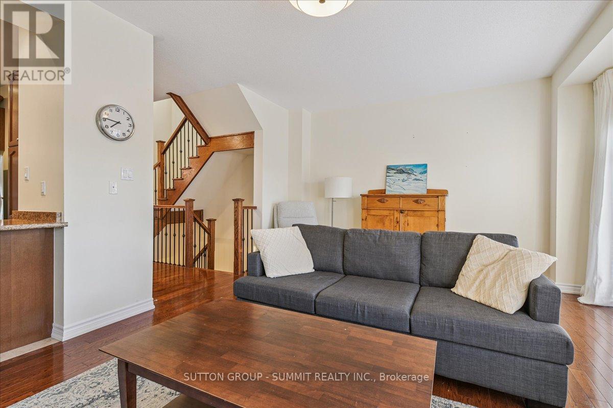 242 Andrews Trail, Milton (Cl Clarke), Ontario  L9T 6S6 - Photo 9 - W12795514