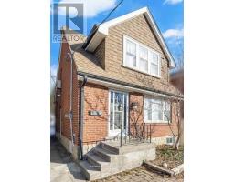 40 WARREN CRESCENT, Toronto, Ontario