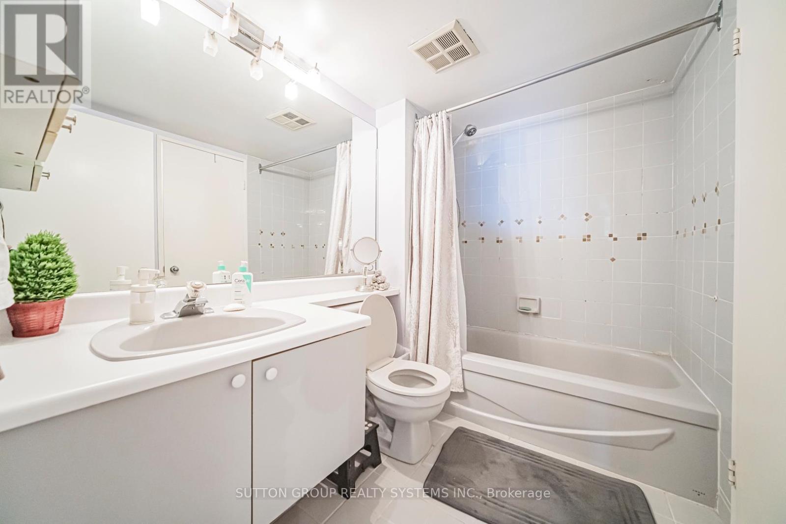 1201 - 2261 Lakeshore Boulevard W, Toronto, Ontario  M8V 3X1 - Photo 34 - W12795550