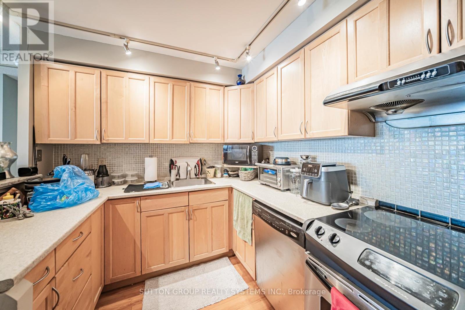 1201 - 2261 Lakeshore Boulevard W, Toronto, Ontario  M8V 3X1 - Photo 9 - W12795550