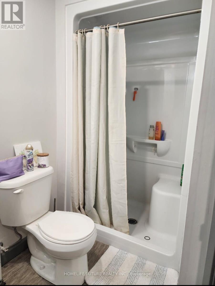 323 (Master Bdroom) - 258c Sunview Street, Waterloo, Ontario  N2L 0H8 - Photo 6 - X12795356