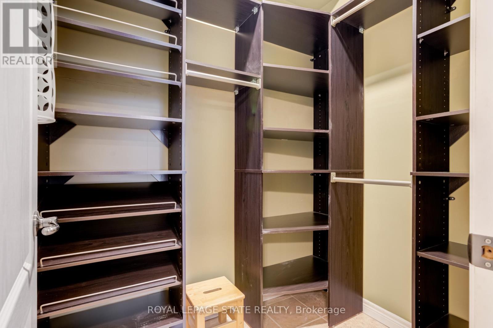 114 Armour Crescent, Hamilton (Meadowlands), Ontario  L9K 1R9 - Photo 22 - X12795406