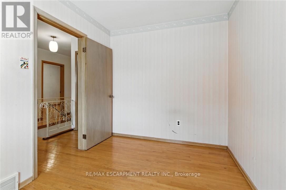 18 Jasper Drive, Hamilton, Ontario  L8G 2S7 - Photo 28 - X12795472