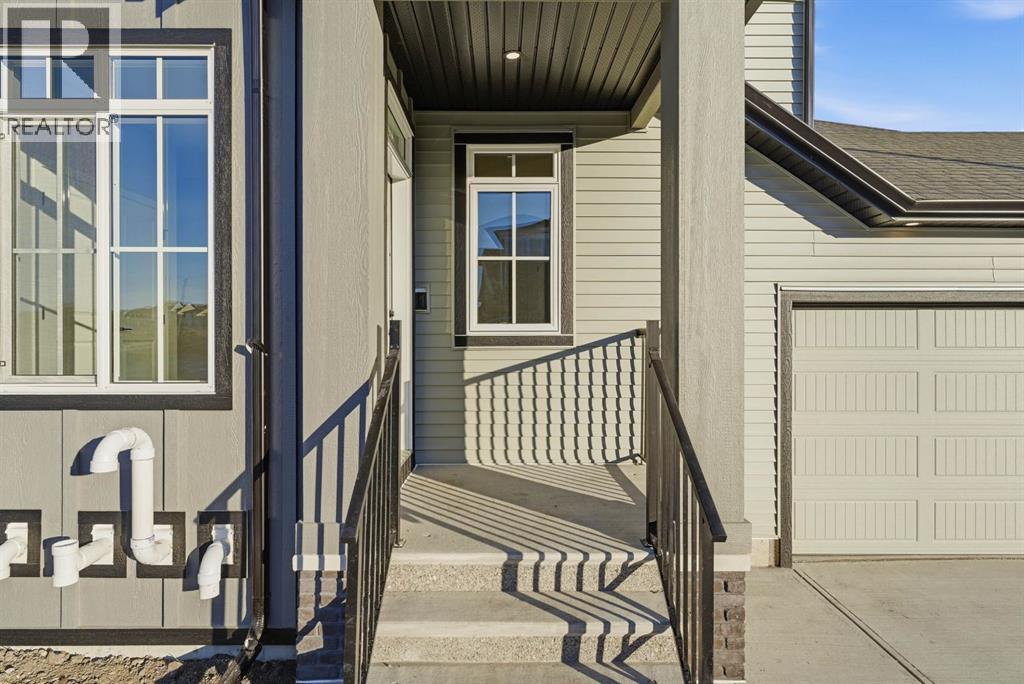 72 Lewiston Drive Ne, Calgary, Alberta  T3P 2H9 - Photo 3 - A2274107