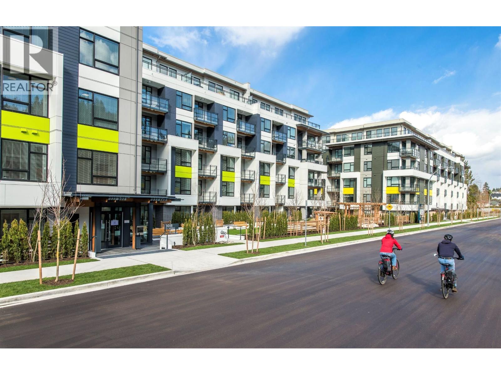 213 3018 St George Street, Port Moody, British Columbia  V3H 0L4 - Photo 1 - R3090600