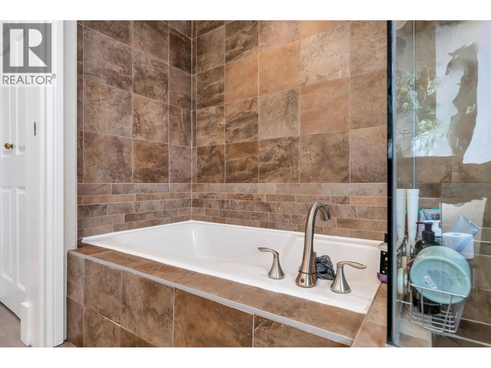 125 N Gilmore Avenue, Burnaby, British Columbia  V5C 1V6 - Photo 21 - R3087700