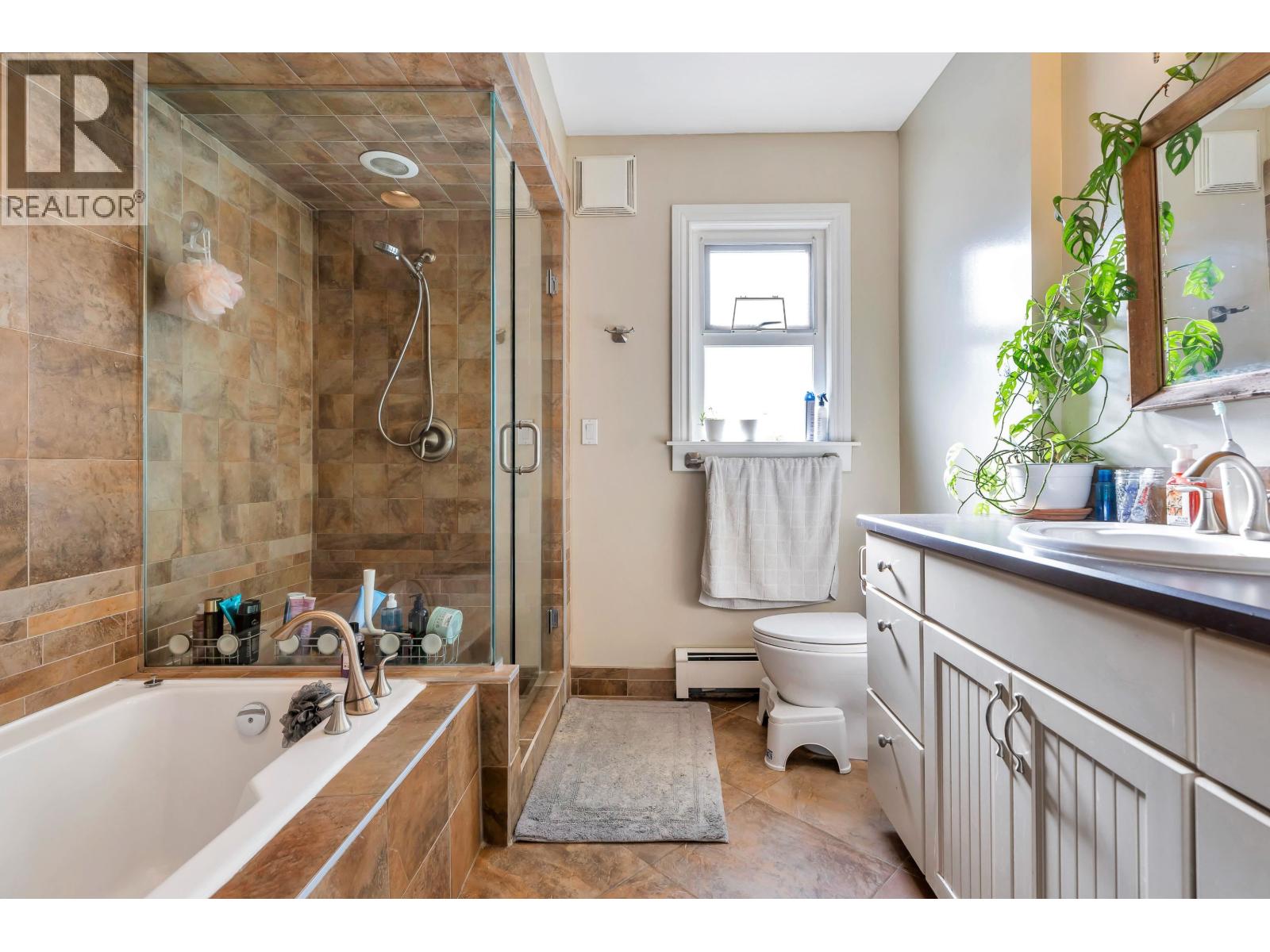 125 N Gilmore Avenue, Burnaby, British Columbia  V5C 1V6 - Photo 20 - R3087700