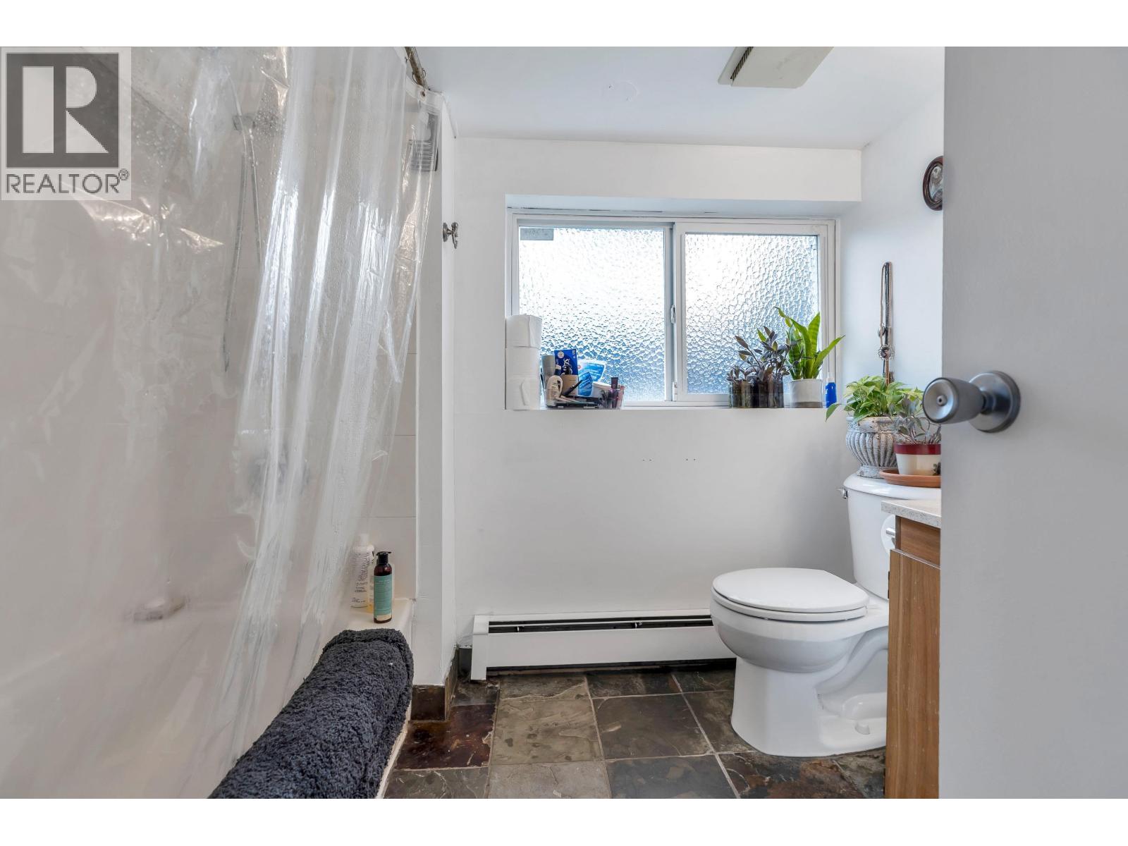 125 N Gilmore Avenue, Burnaby, British Columbia  V5C 1V6 - Photo 30 - R3087700