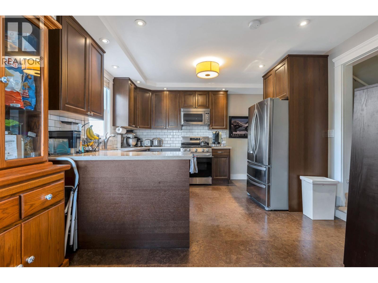 125 N Gilmore Avenue, Burnaby, British Columbia  V5C 1V6 - Photo 13 - R3087700