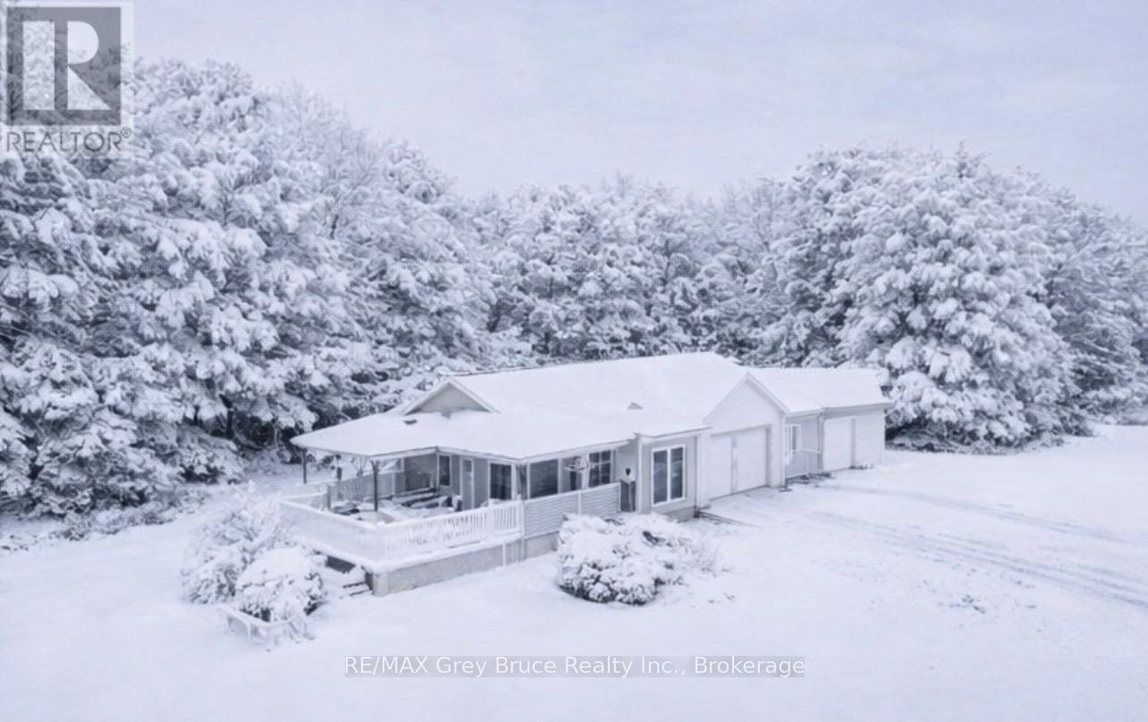 720291 20 Side Road, Chatsworth, Ontario  N0H 1R0 - Photo 2 - X12793340