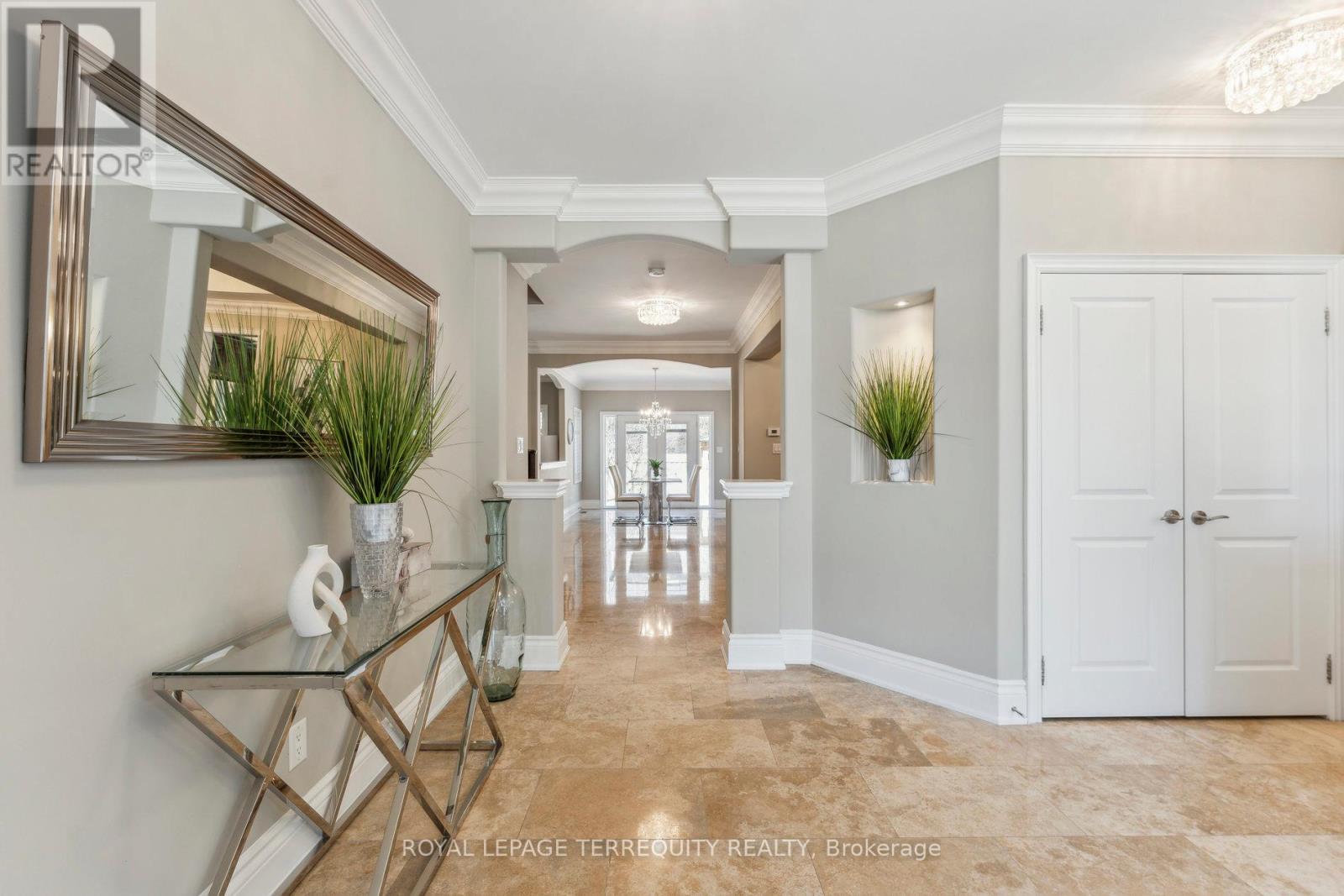 26 Antrim Court, Caledon, Ontario  L7C 1R1 - Photo 8 - W12793328