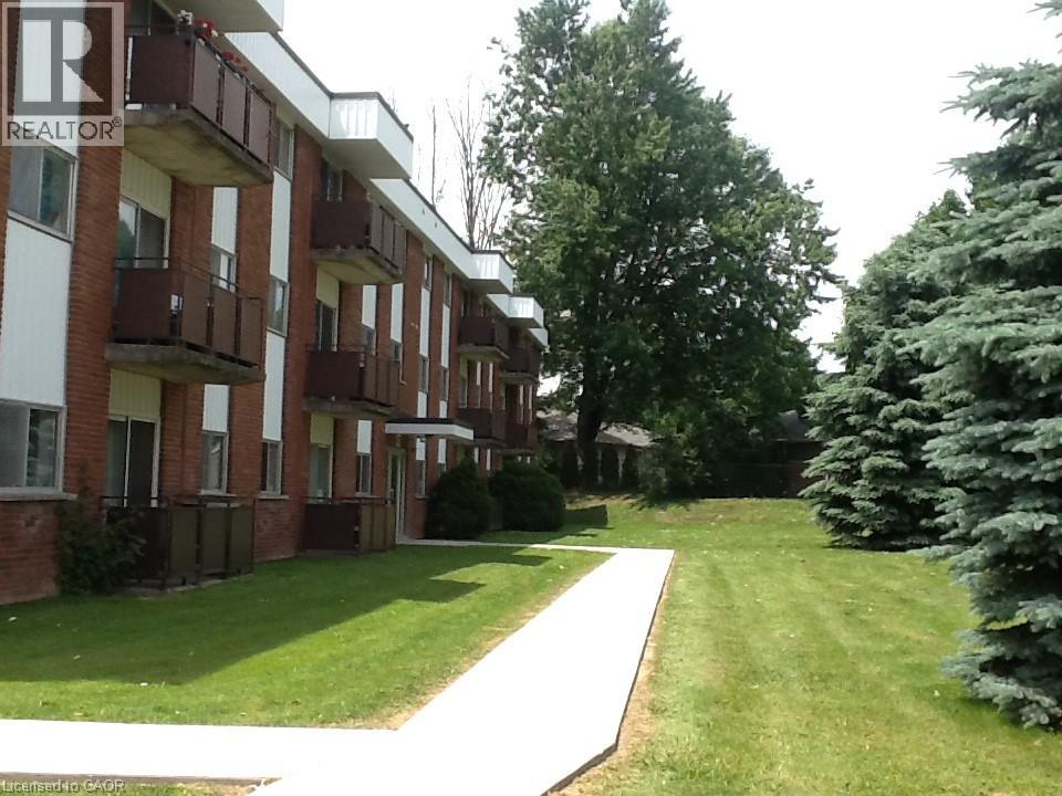 475 Parkside Drive Unit# 15, Waterloo, Ontario  N2L 4X6 - Photo 16 - 40805804