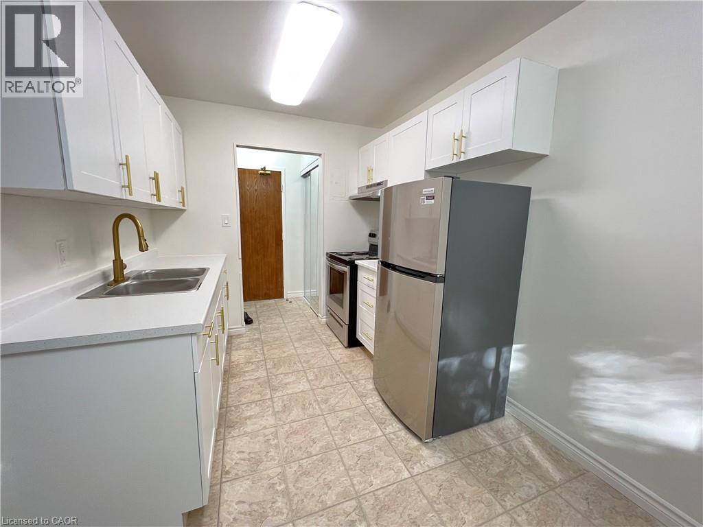 475 Parkside Drive Unit# 15, Waterloo, Ontario  N2L 4X6 - Photo 2 - 40805804