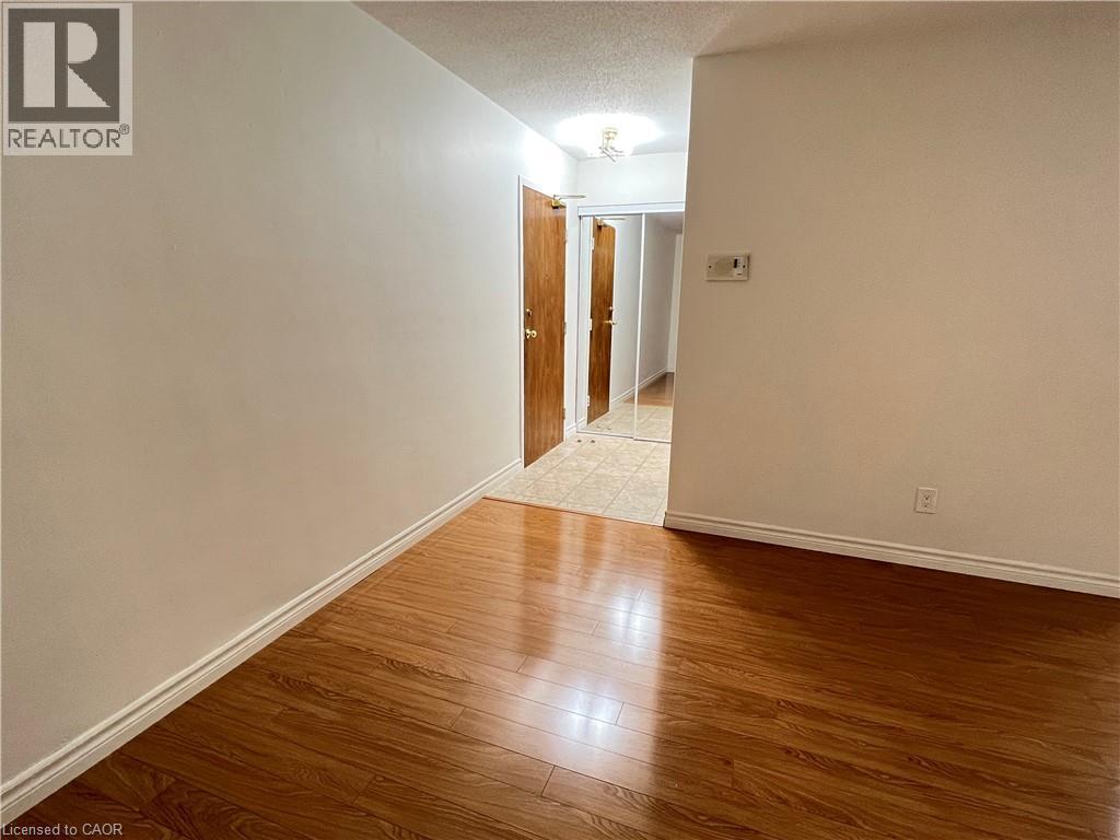 475 Parkside Drive Unit# 15, Waterloo, Ontario  N2L 4X6 - Photo 6 - 40805804