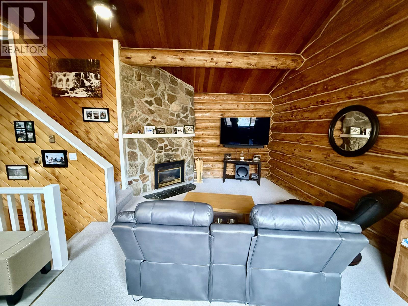 4895 Meesquono Trail, 108 Mile Ranch, British Columbia  V0K 2Z0 - Photo 11 - R3090206