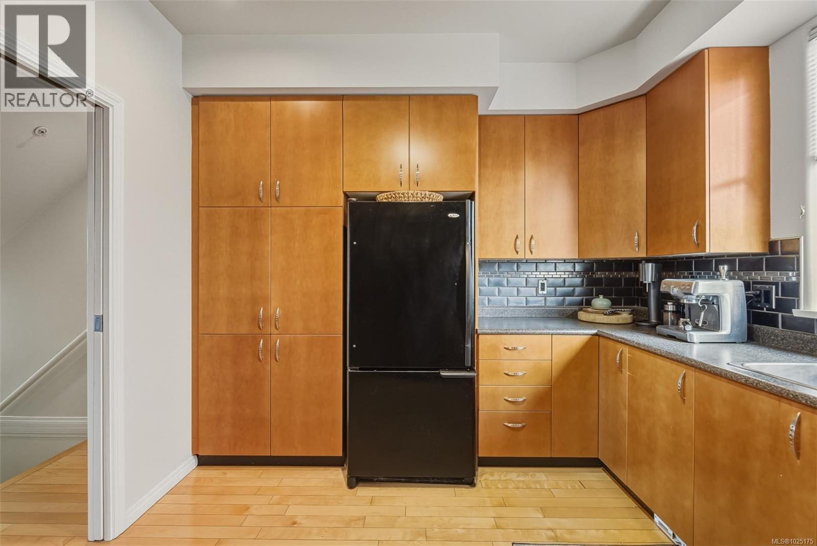 13 60 Dallas Rd, Victoria, British Columbia  V8V 1A2 - Photo 10 - 1025175