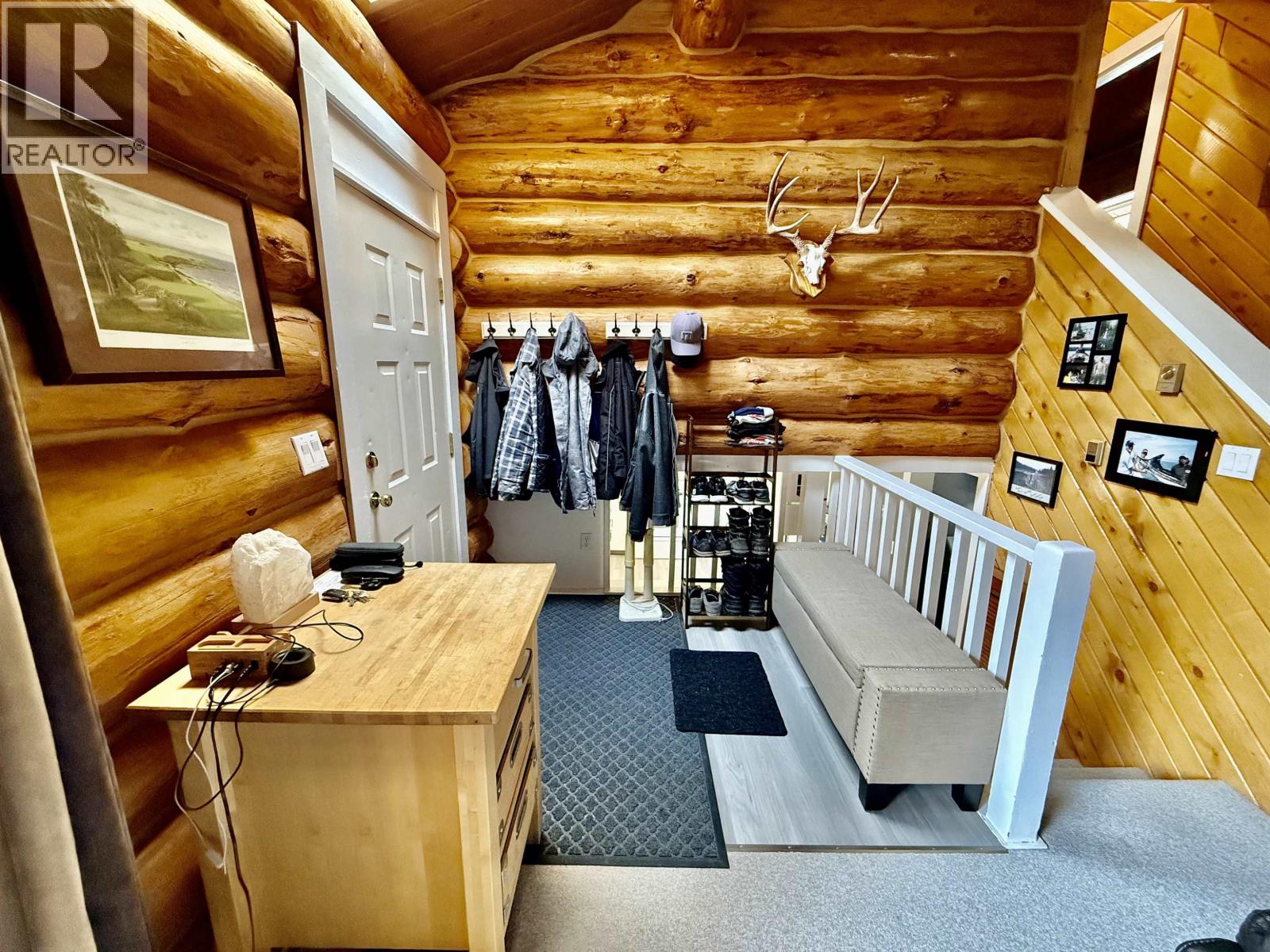 4895 Meesquono Trail, 108 Mile Ranch, British Columbia  V0K 2Z0 - Photo 12 - R3090206