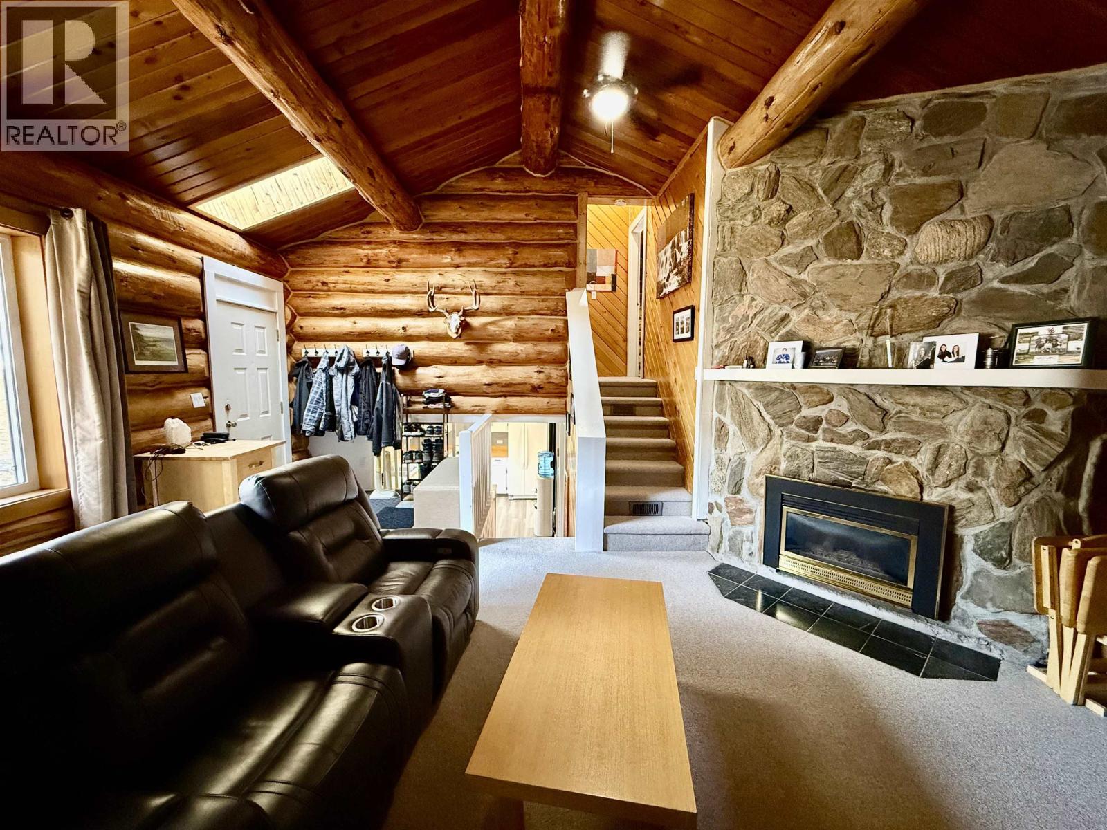 4895 Meesquono Trail, 108 Mile Ranch, British Columbia  V0K 2Z0 - Photo 13 - R3090206