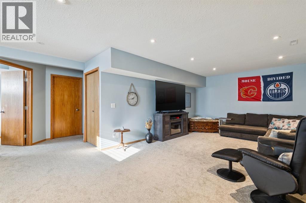 2841 Coopers Manor Sw, Airdrie, Alberta  T4B 3J7 - Photo 34 - A2286155