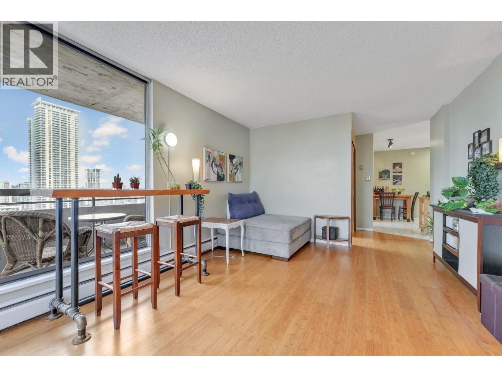 2206 3755 Bartlett Court, Burnaby, British Columbia  V3J 7G7 - Photo 6 - R3090594