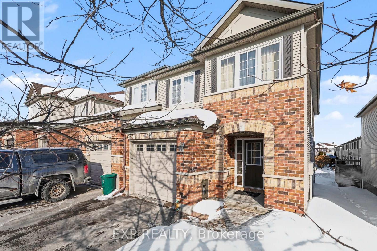 407 Heathrow Private, Ottawa, Ontario  K2S 0M9 - Photo 2 - X12795596