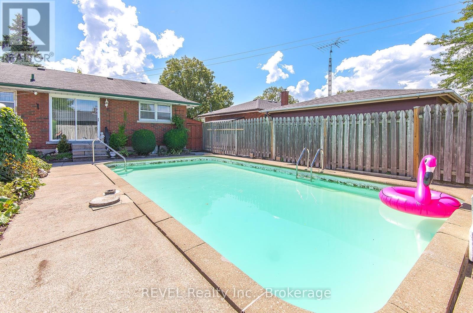 9 Hawthorne Avenue, St. Catharines, Ontario  L2M 6A8 - Photo 30 - X12795616