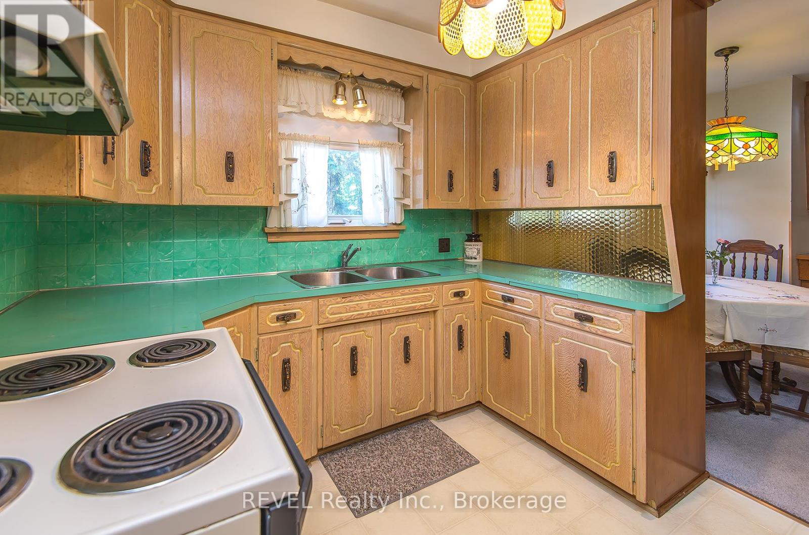 9 Hawthorne Avenue, St. Catharines, Ontario  L2M 6A8 - Photo 7 - X12795616