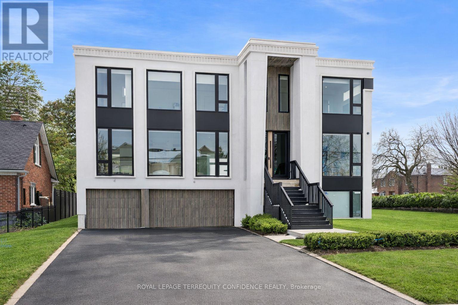 85 CRESTWOOD ROAD, Vaughan, Ontario