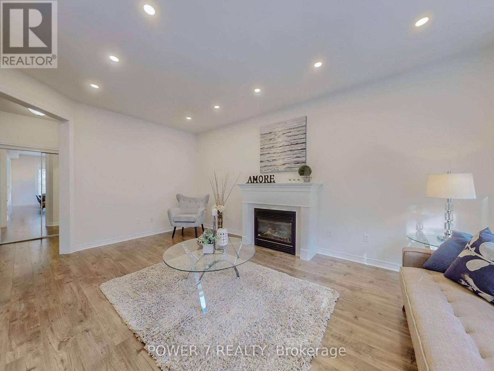 180 Woodspring Avenue, Newmarket, Ontario  L3X 3J4 - Photo 11 - N12795352