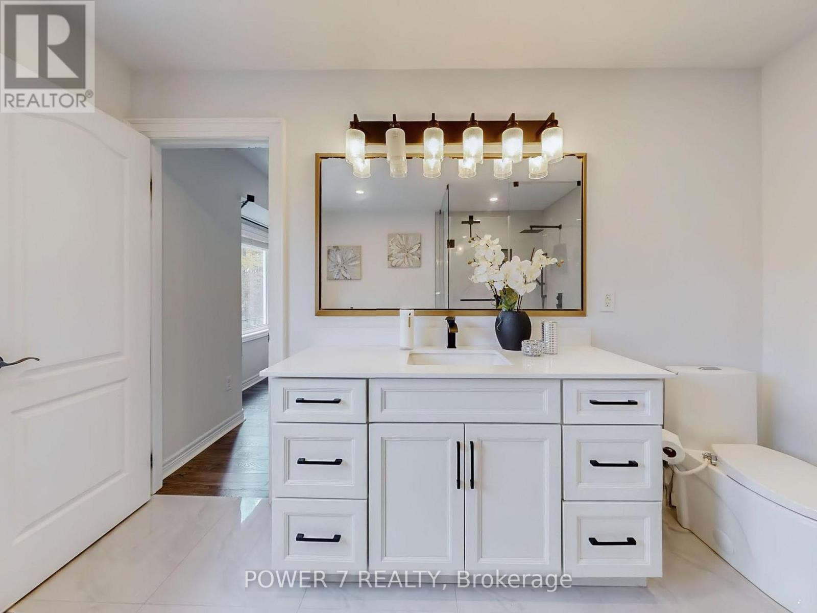 180 Woodspring Avenue, Newmarket, Ontario  L3X 3J4 - Photo 24 - N12795352