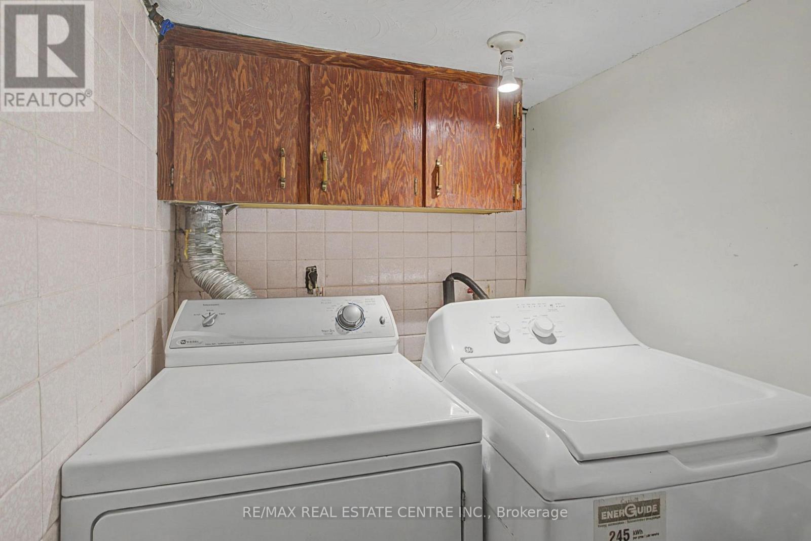 224 Livingstone Avenue, Toronto, Ontario  M6E 2M2 - Photo 17 - W12790484