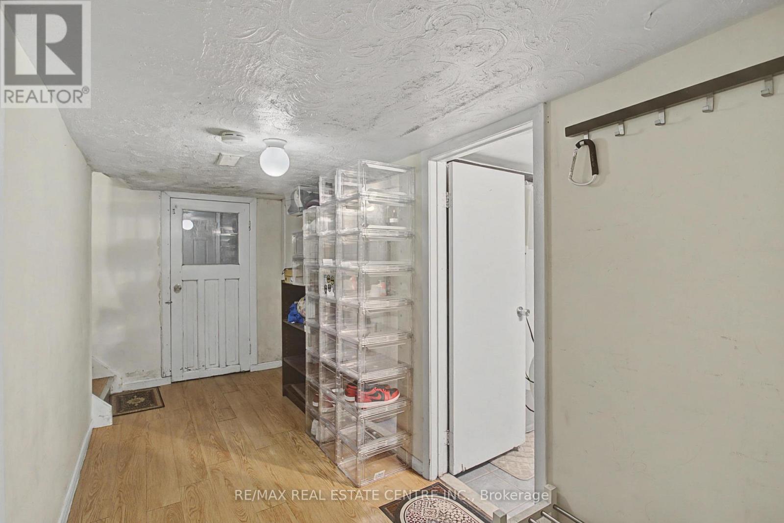 224 Livingstone Avenue, Toronto, Ontario  M6E 2M2 - Photo 18 - W12790484