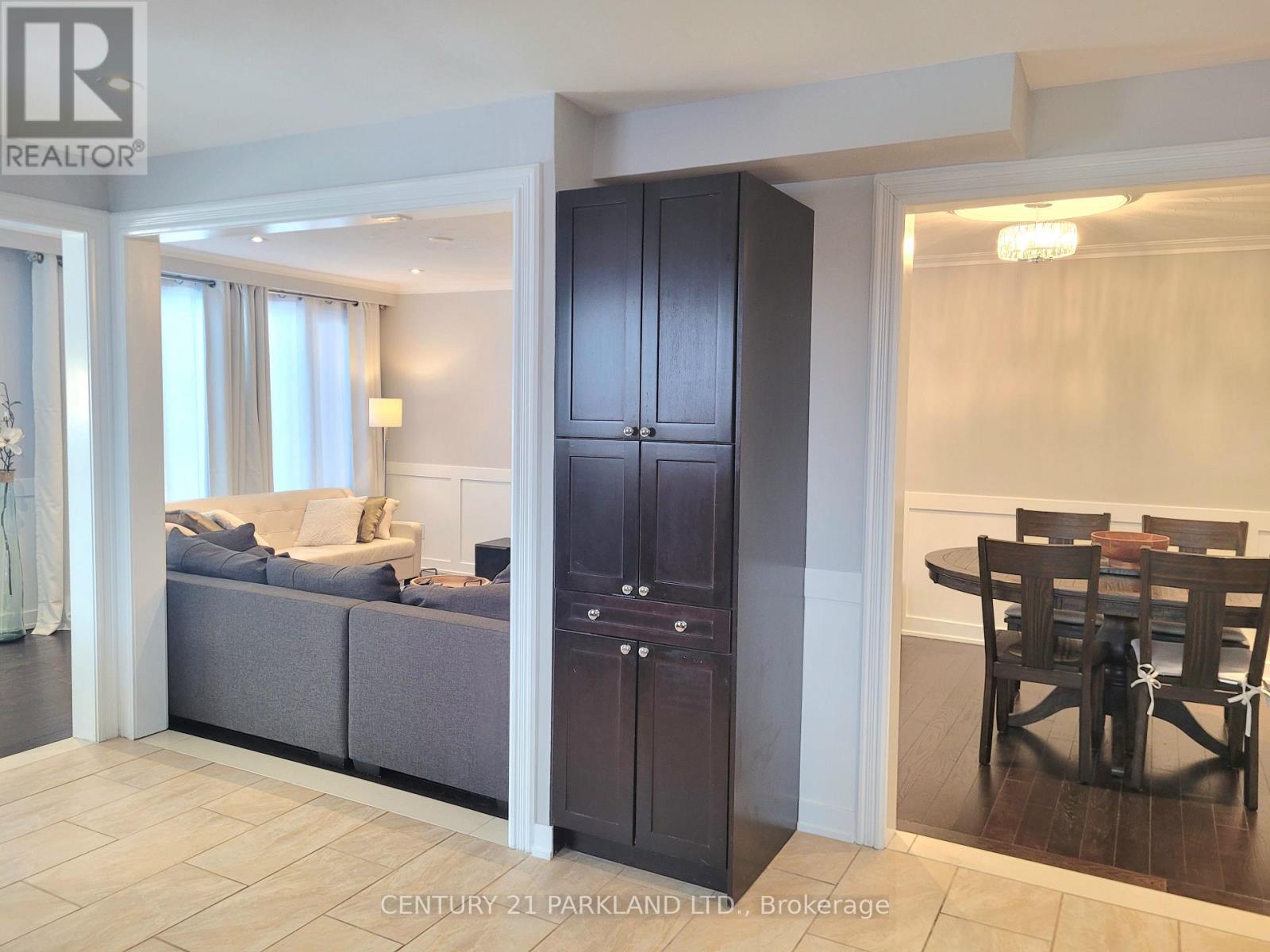 52 Franel Crescent, Toronto, Ontario  M9L 1B7 - Photo 16 - W12665112