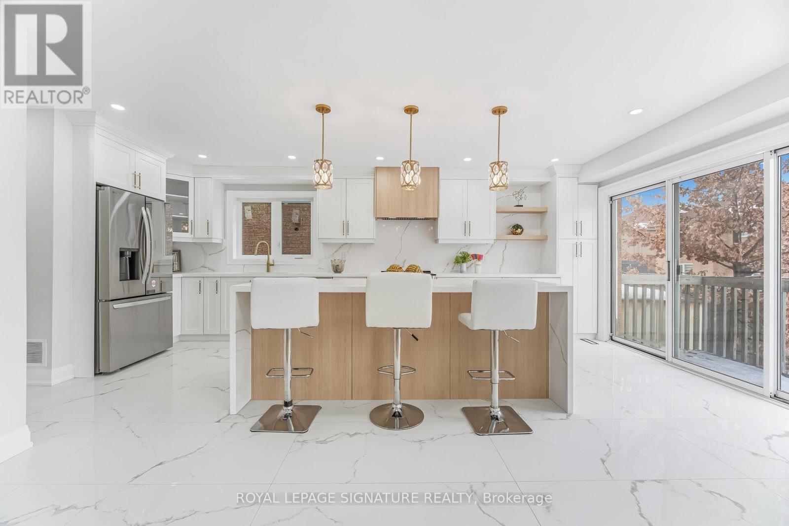 22 Rangeland Road, Brampton, Ontario  L6R 1L4 - Photo 3 - W12794584