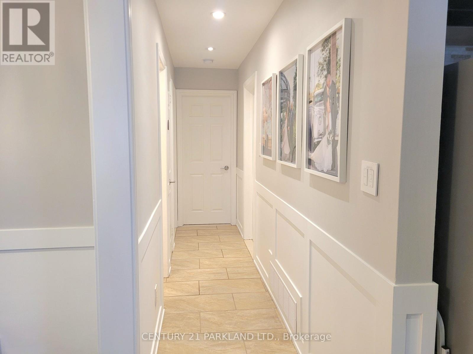 52 Franel Crescent, Toronto, Ontario  M9L 1B7 - Photo 17 - W12665112