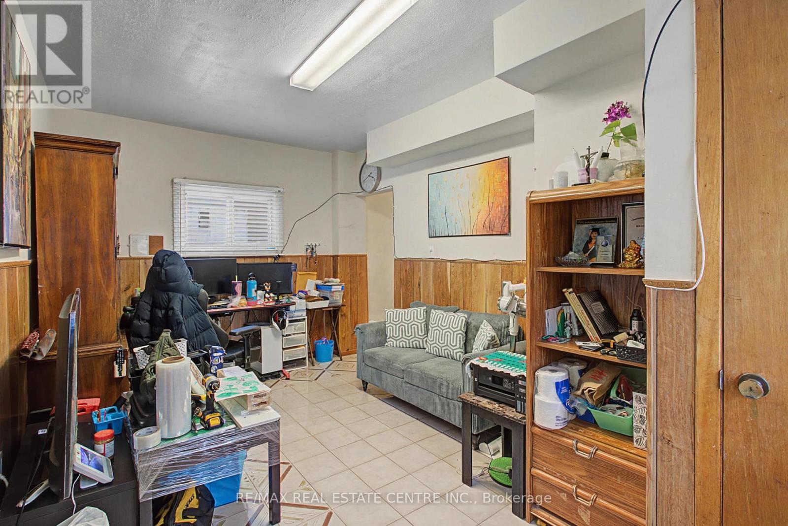 224 Livingstone Avenue, Toronto, Ontario  M6E 2M2 - Photo 10 - W12790484