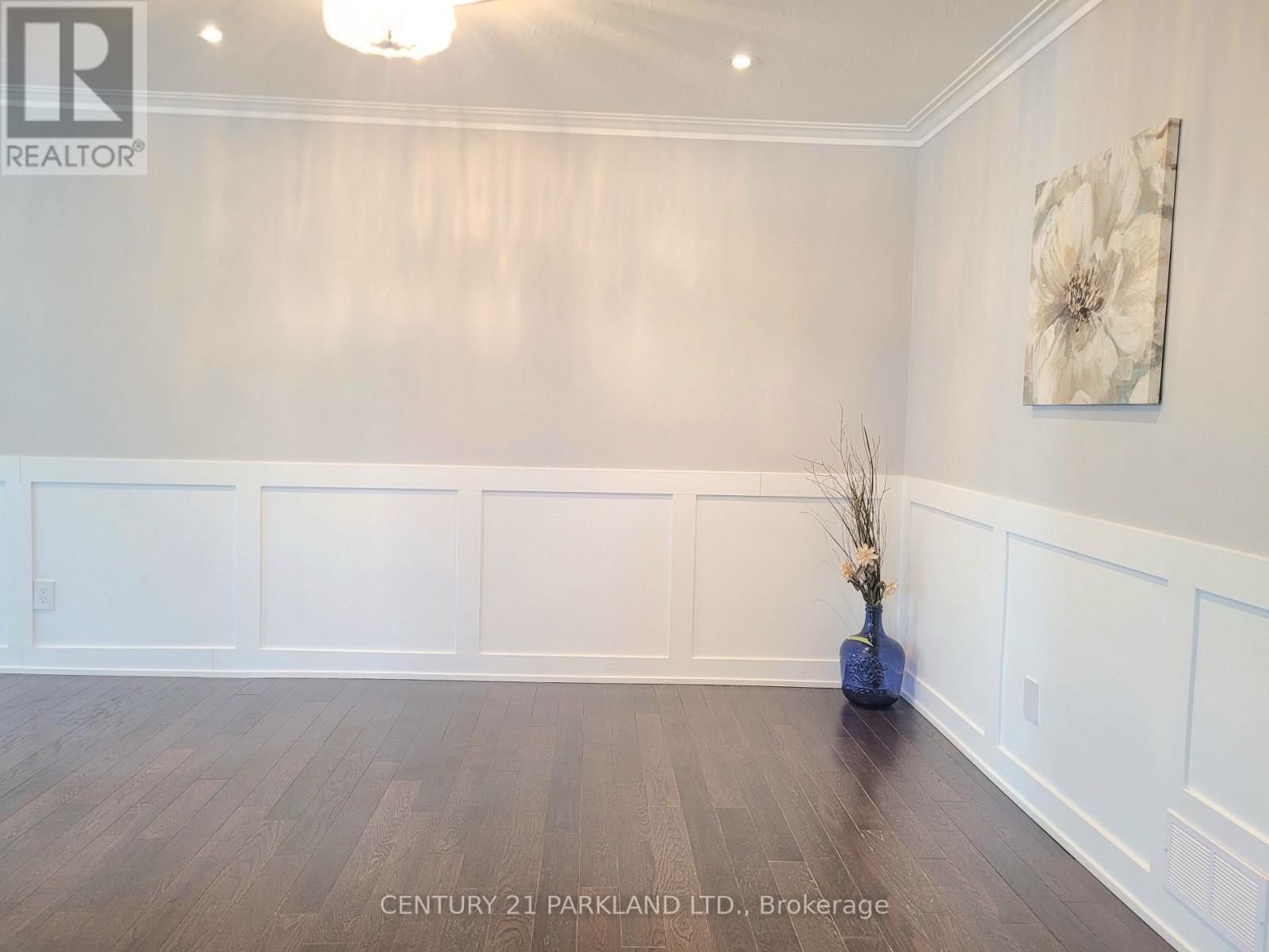 52 Franel Crescent, Toronto, Ontario  M9L 1B7 - Photo 10 - W12665112