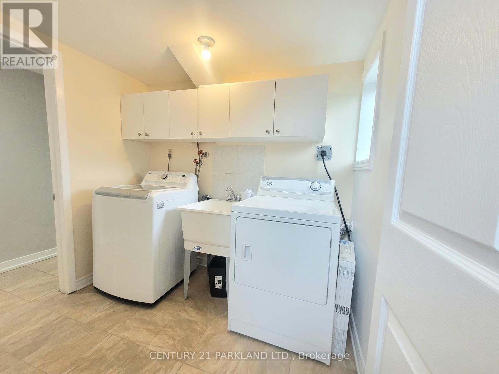 52 Franel Crescent, Toronto, Ontario  M9L 1B7 - Photo 26 - W12665112