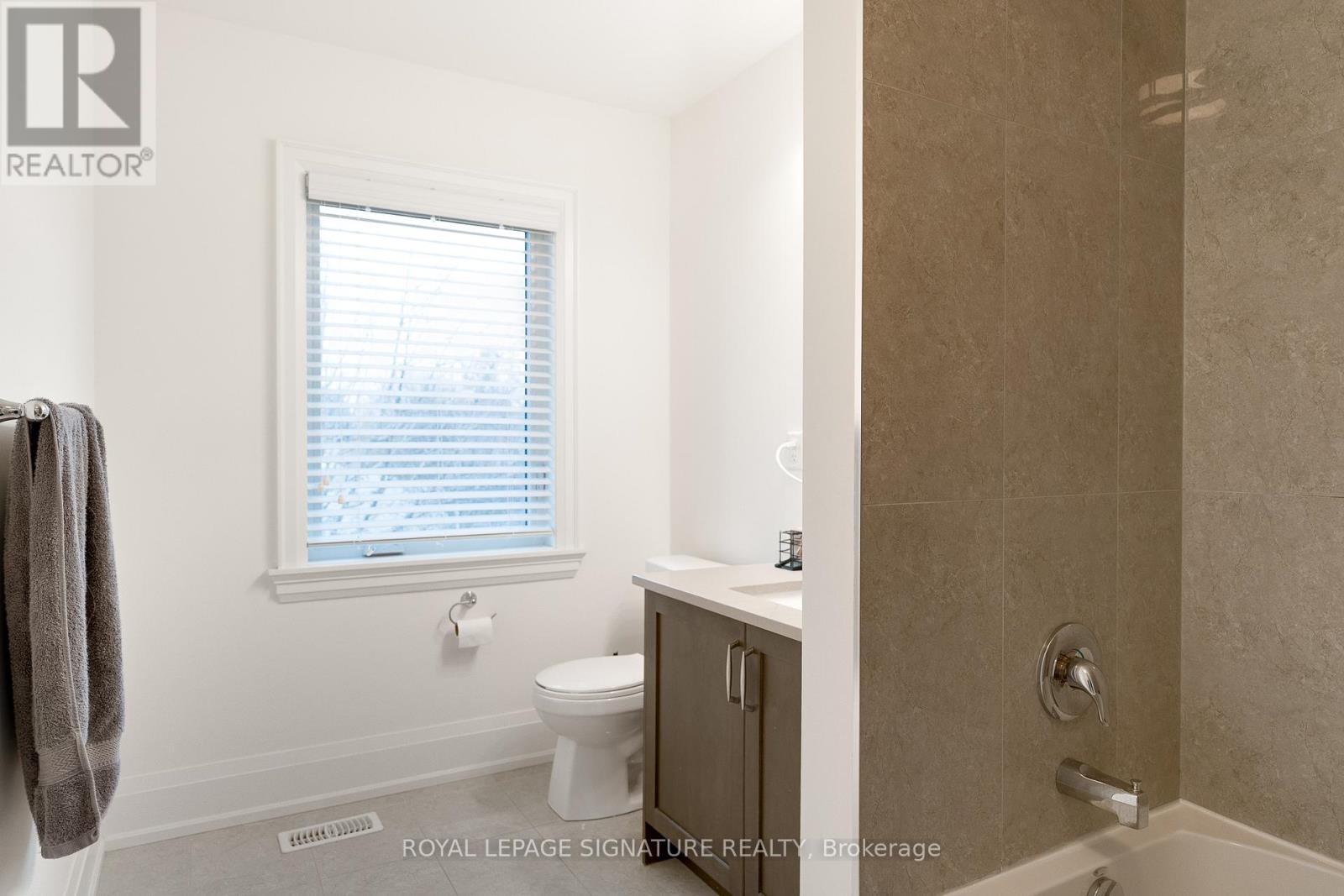 119b Hillside Avenue, Toronto, Ontario  M8V 1T3 - Photo 26 - W12644090