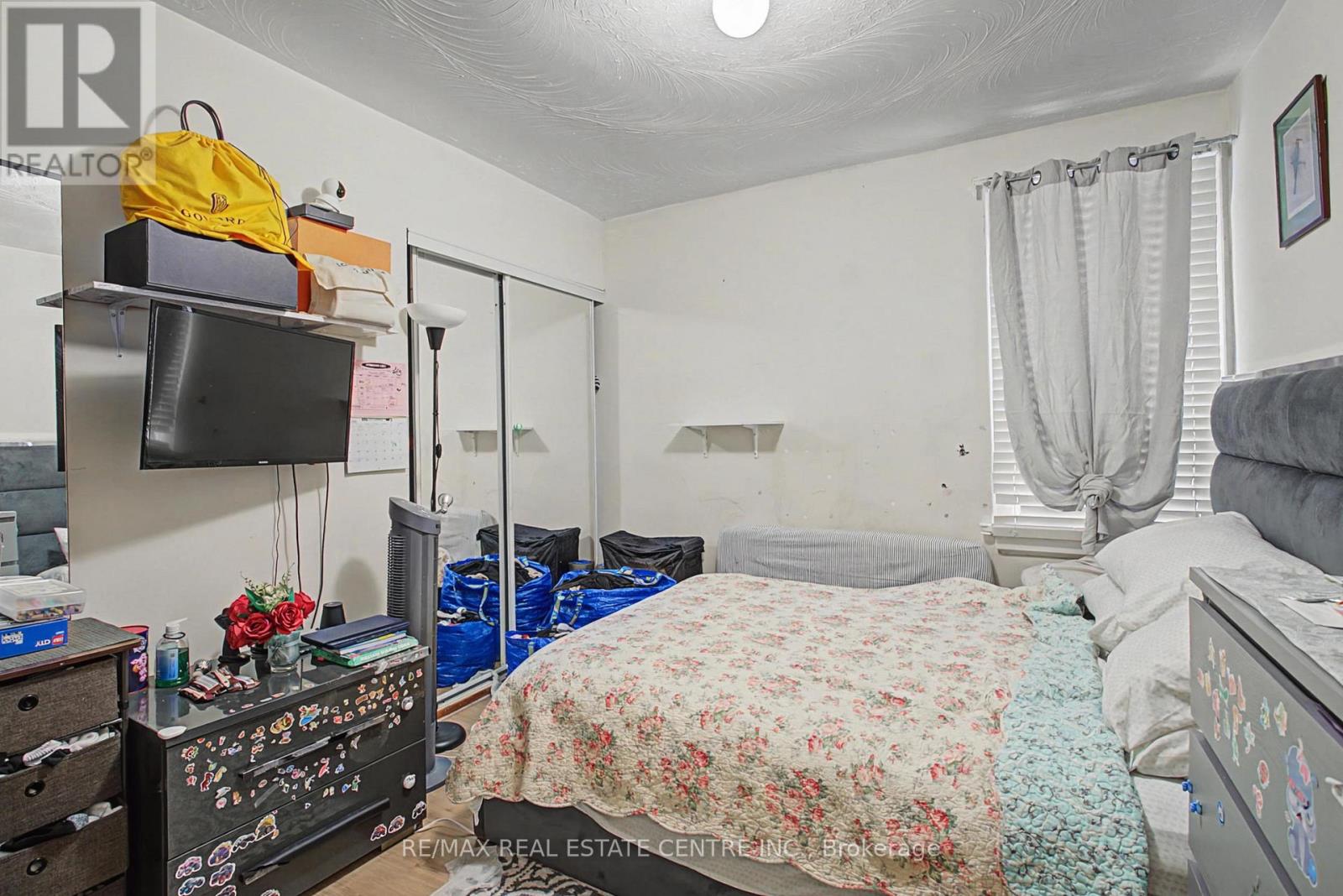 224 Livingstone Avenue, Toronto, Ontario  M6E 2M2 - Photo 14 - W12790484