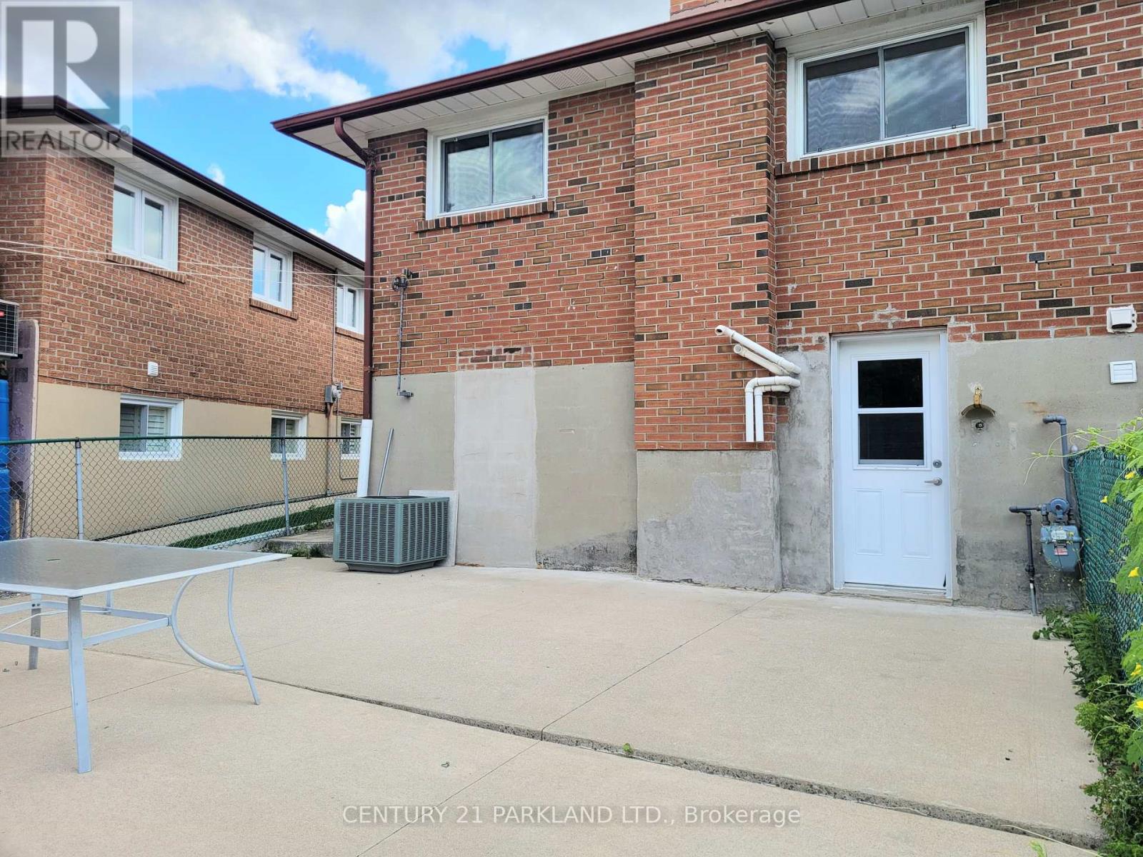 52 Franel Crescent, Toronto, Ontario  M9L 1B7 - Photo 28 - W12665112
