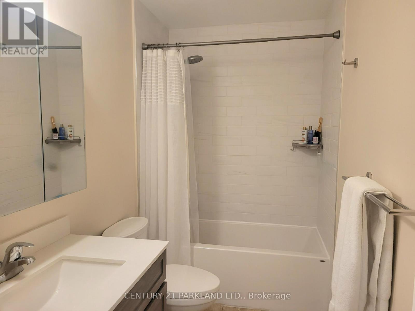 52 Franel Crescent, Toronto, Ontario  M9L 1B7 - Photo 22 - W12665112